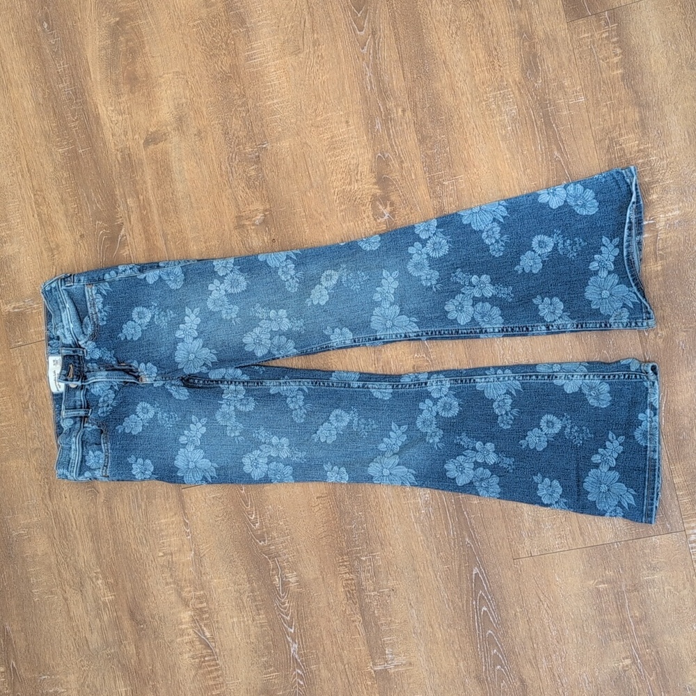 Abercrombie Kids girls high rise flare jeans size 9/10 long